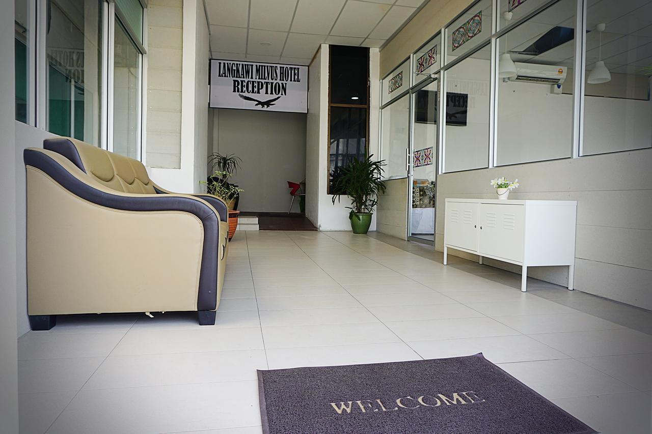 Milvus Hotel Kuah Exterior photo